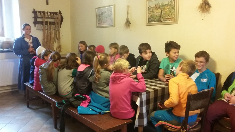 6.10. se žáci zúčastnili programu Cesta ke chlebu v ekocentru Toulcův dvůr 